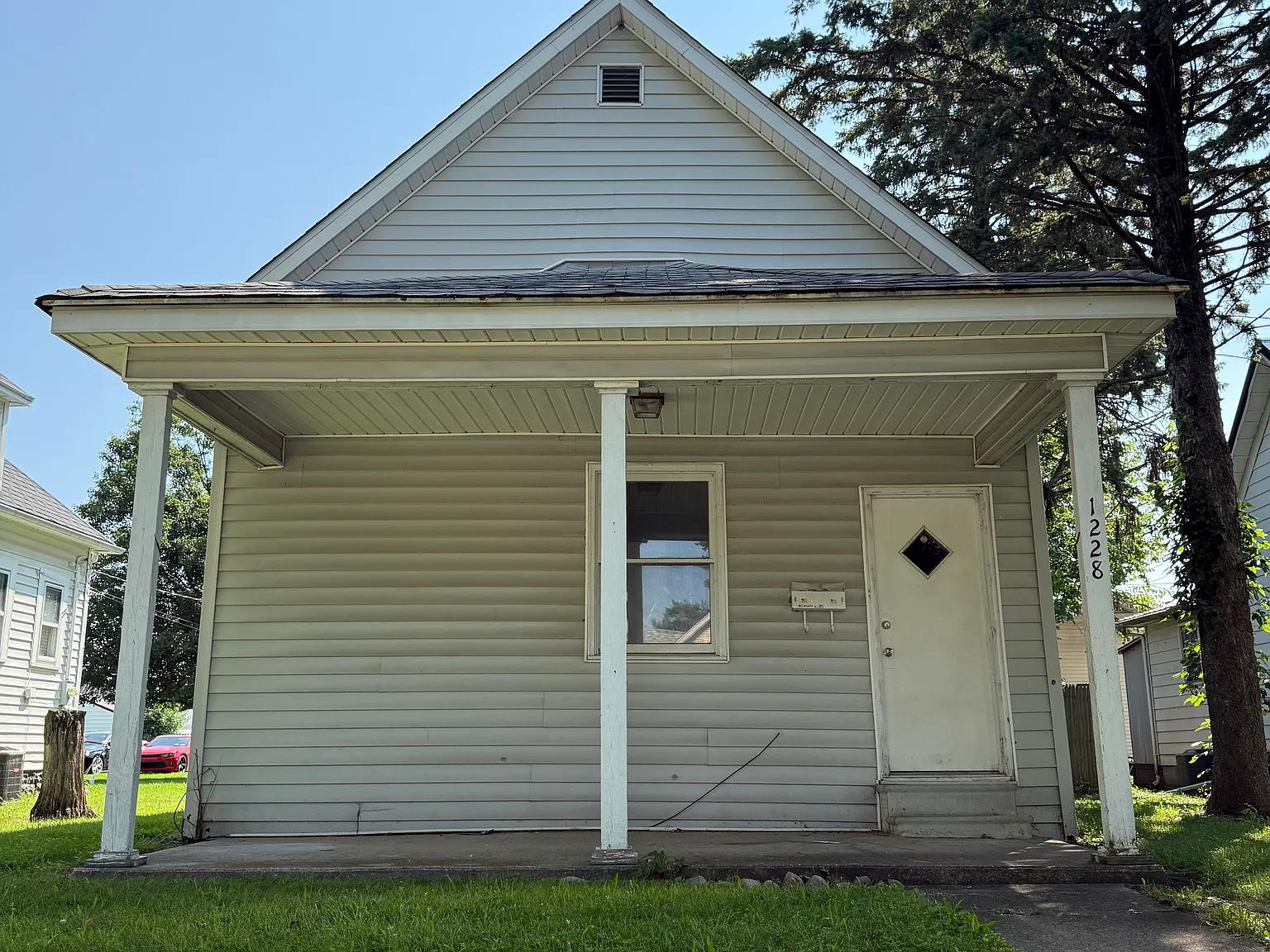 2 bed, 720 sqft, $800 — Photo 1