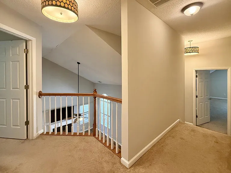 102 Adthan Cir — Photo 33