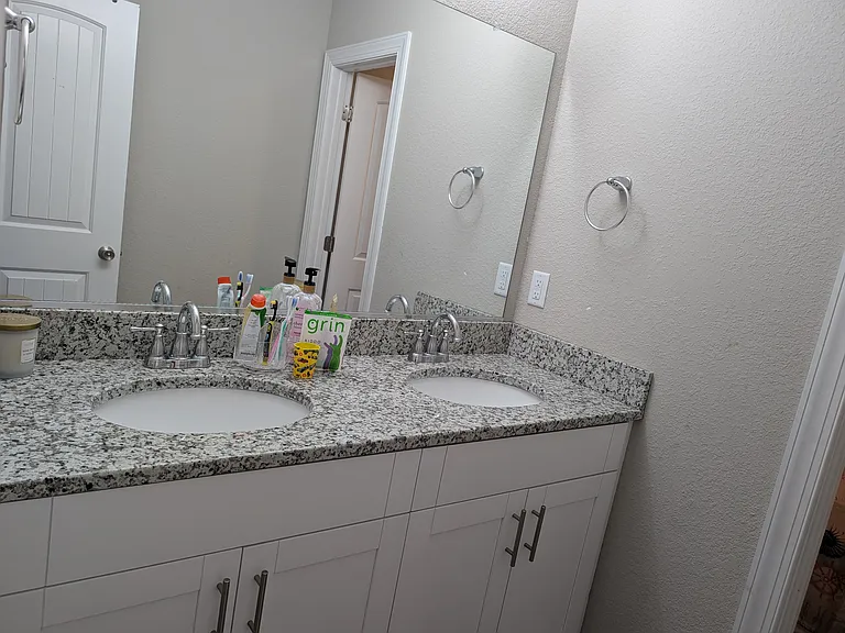 4117 Franklin St — Photo 9