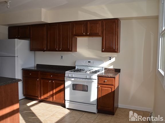 2nd image of 36 Hillside Ave