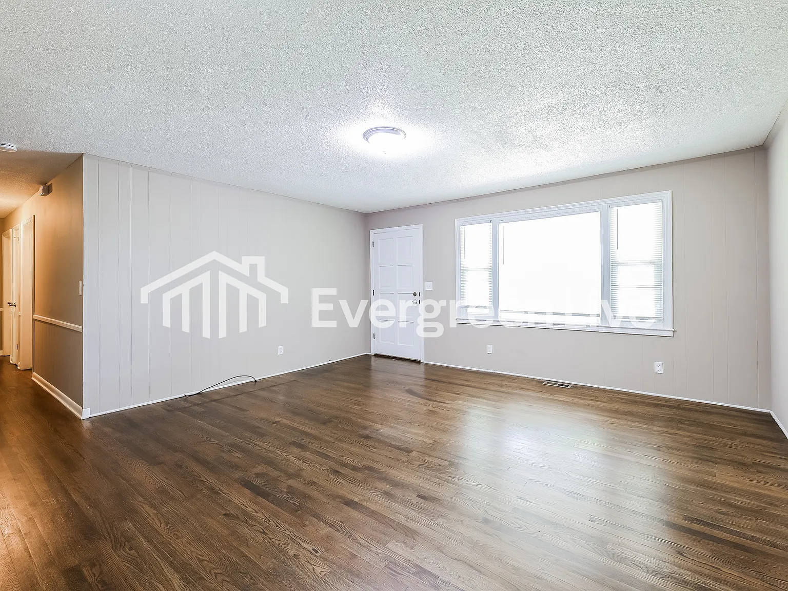 3 bed, 2.0 bath, 1320 sqft, $1,395 — Photo 4