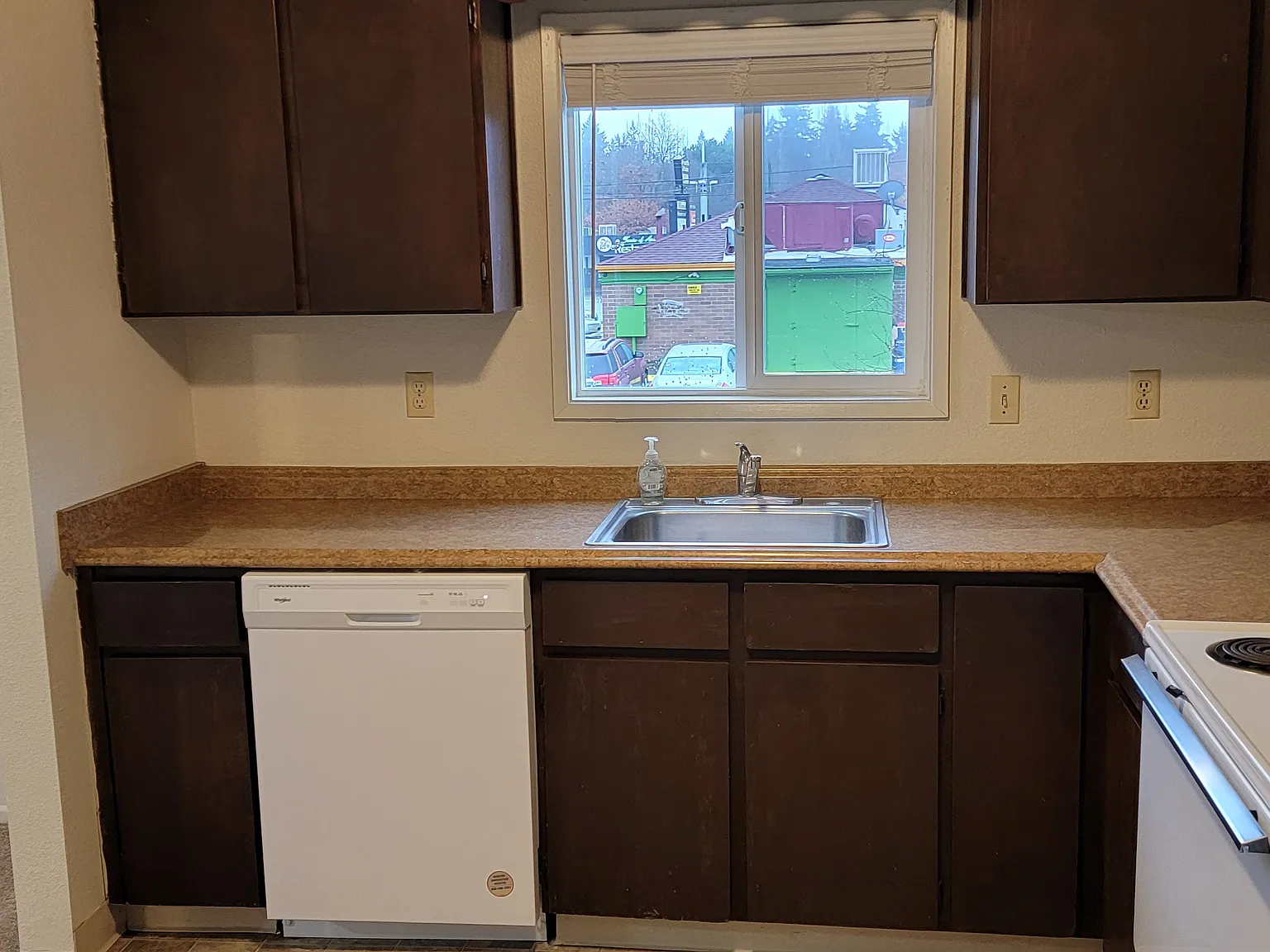 2 bed, 850 sqft, $1,450 — Photo 2