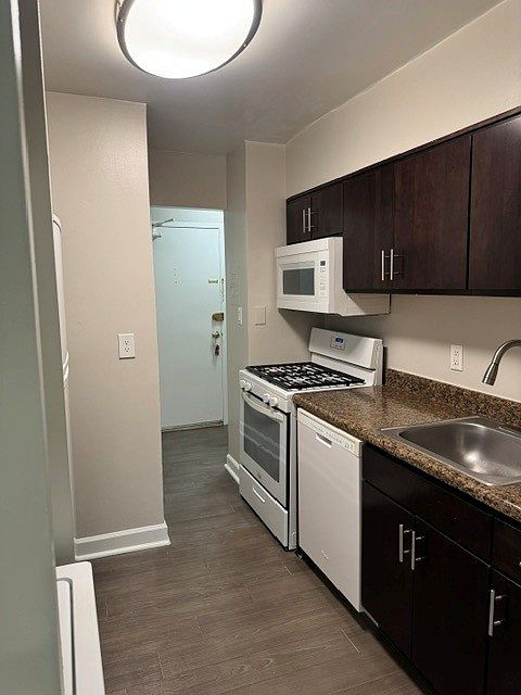 1st image of 2909 Dover Ln APT 202