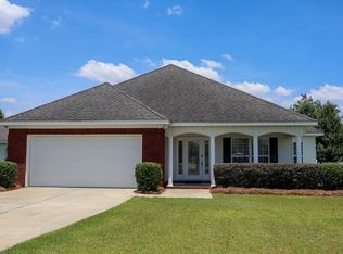 106 Sweetwater Dr, Headland, AL 36345