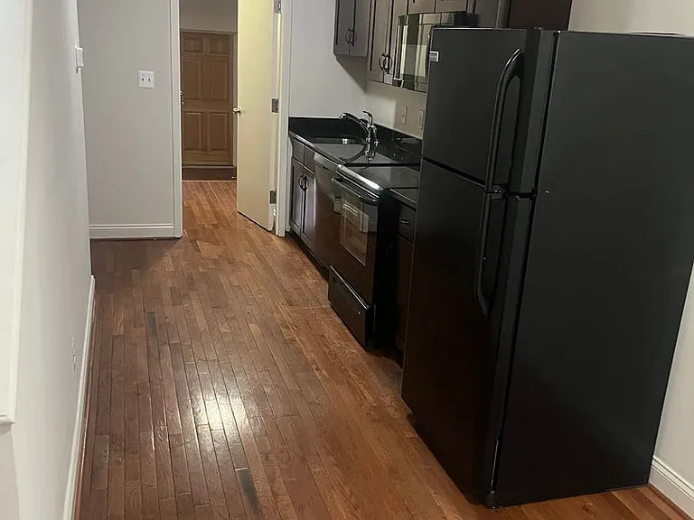 437 Pitman Pl — Photo 1