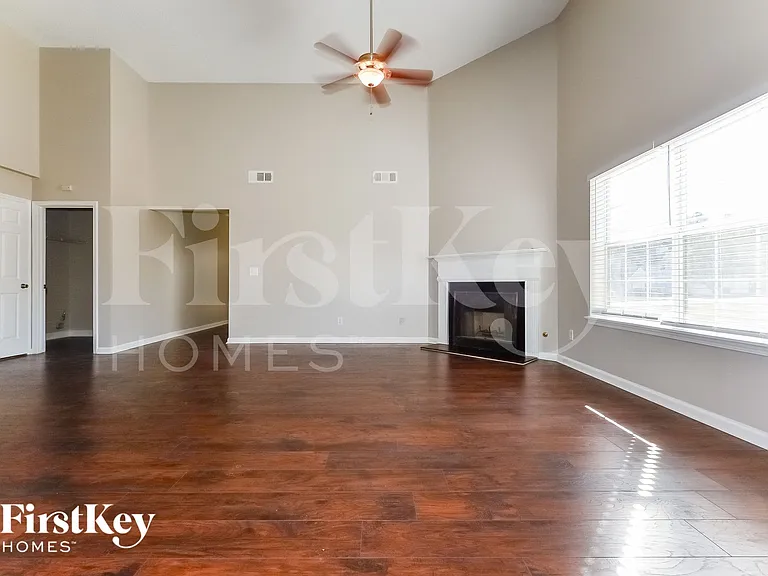 165 Cinnamon Oak Cir — Photo 3