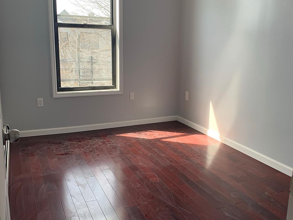 2nd image of 2548 98th St #2F