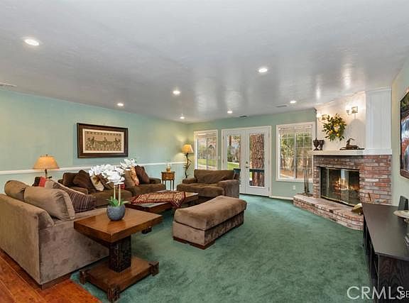 4th image of 225 Fairway Dr