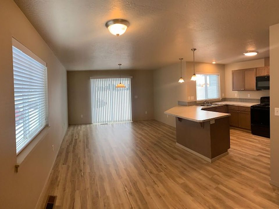 52224 S Moen St Spokane Valley WA Zillow