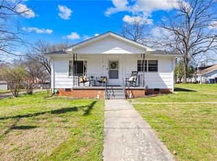 617 Hargrave St, Lexington, NC 27292