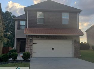 319 Clover Brook Dr, Locust Grove, GA 30248