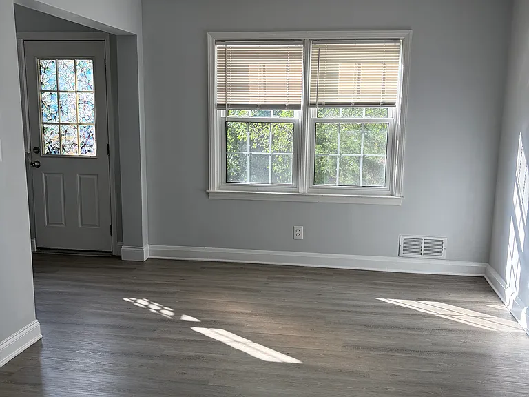 4 Winthrop Ct — Photo 28