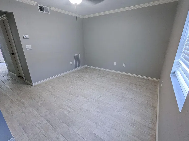 114 Scofield Ave #111 — Photo 3