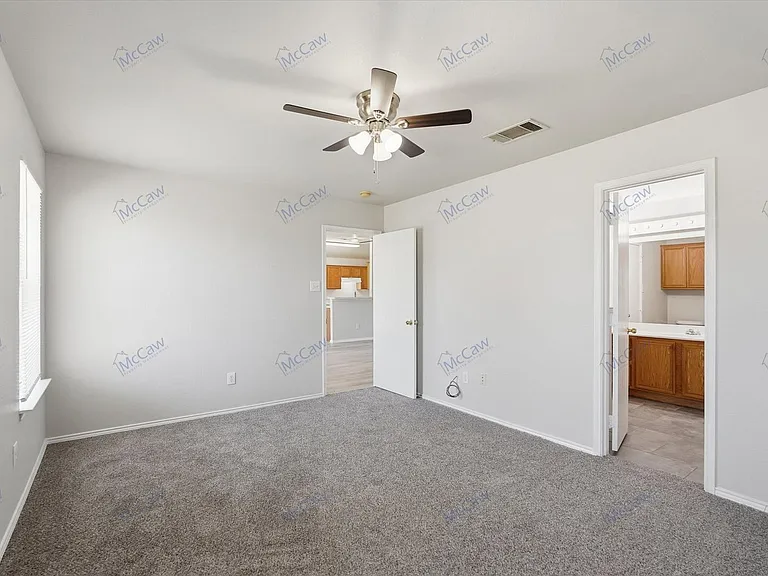 412 Pin Oak Ln — Photo 11