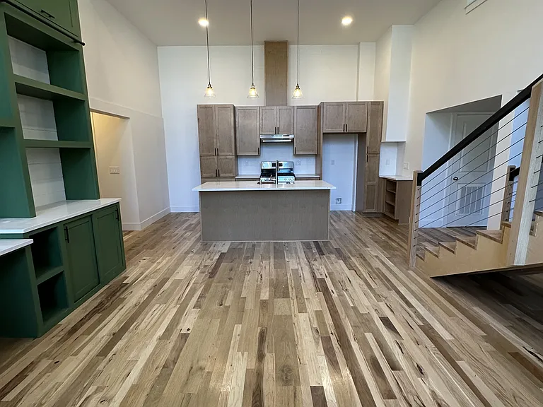 1639 Alameda Ave — Photo 2