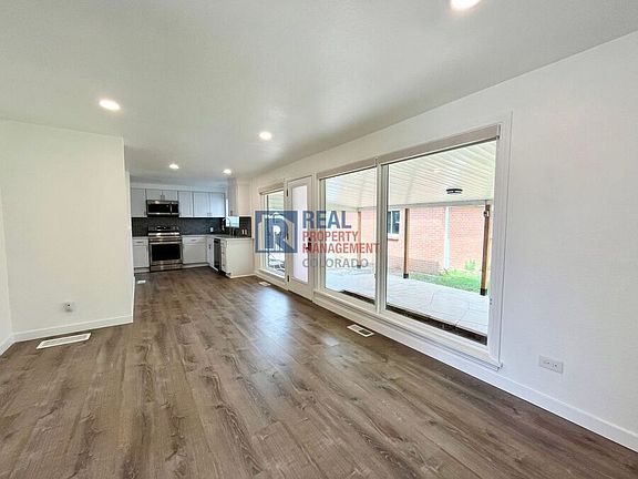 5th image of 3030 N Fairfax St
