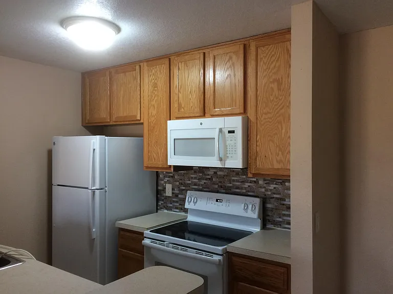 220 Columbia Dr #29 — Photo 5