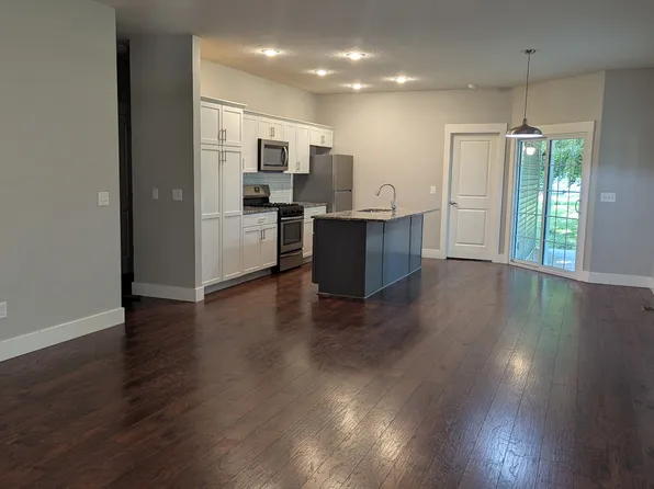 831 S Newton Ave, Springfield, MO 65806