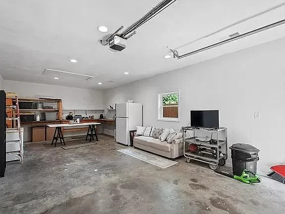 503 Perkins Dr — Photo 32