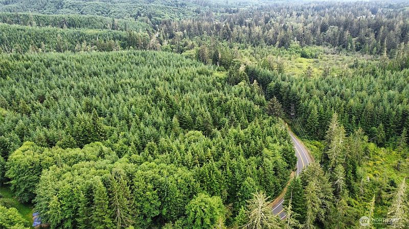 5th image of 1608 E Hoquiam Road