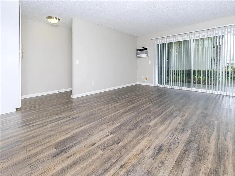 Briarwood Apartments — Photo 47