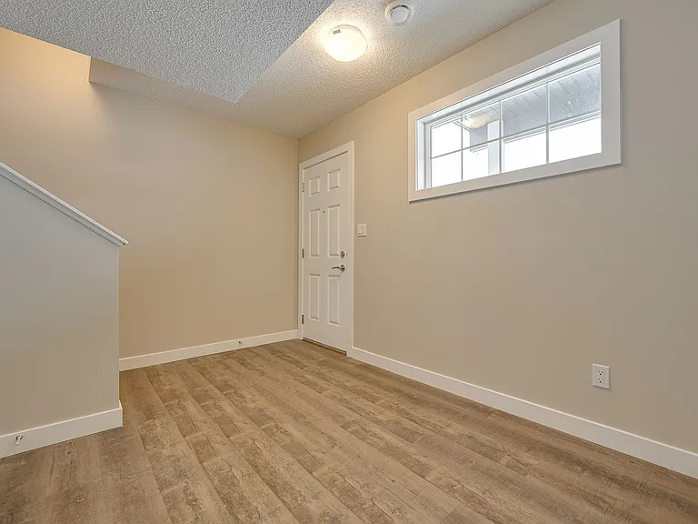 2610 Maple Way NW — Photo 17