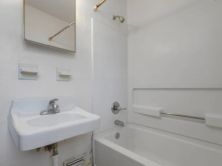 1621 Mayhew St — Photo 41