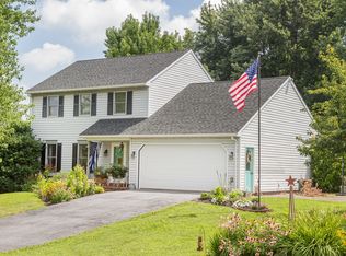 12 Gary Dr, Lancaster, PA 17602