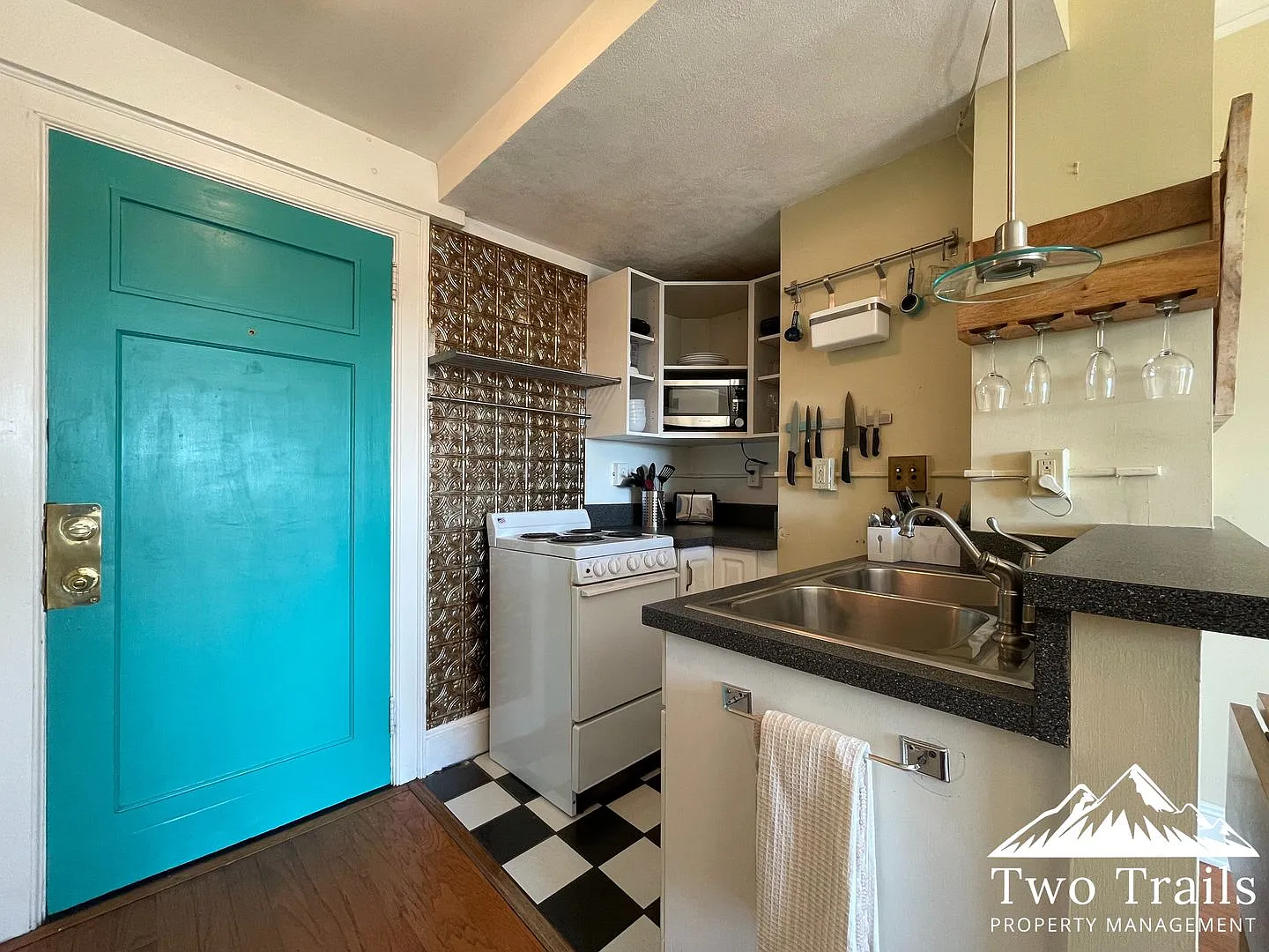 538 N Main St — Photo 4