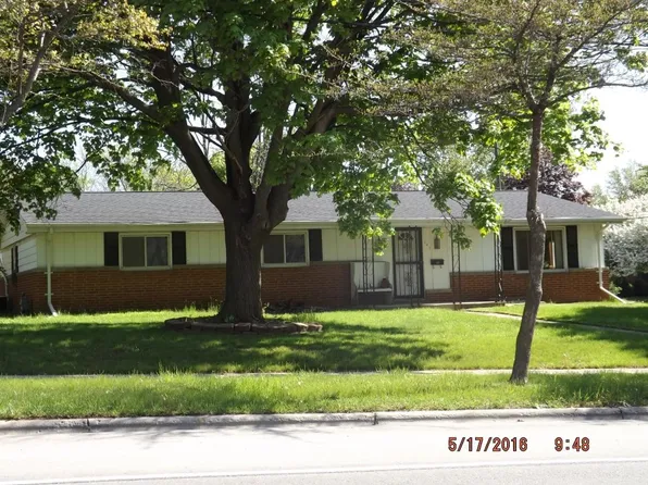 243 Hoffman Rd, Green Bay, WI 54301