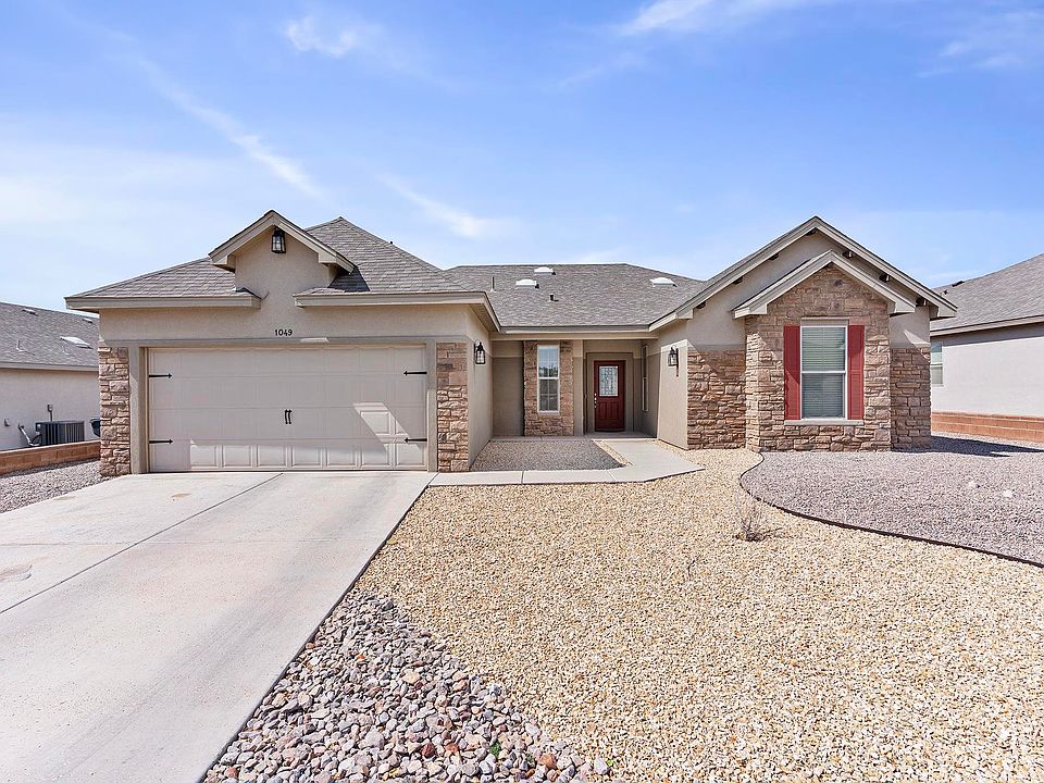 1st image of 1049 Sendero Dr