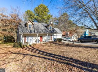 390 Wayside Dr, Lawrenceville, GA 30046