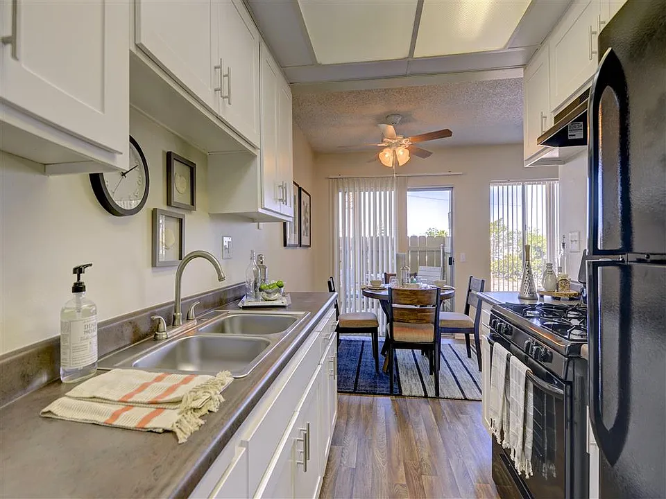 Large, Open Kitchens