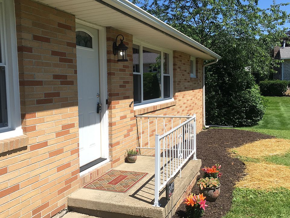 2nd image of 2415 Greg Cir NW