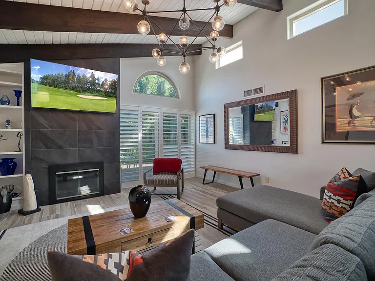 5519 N 71st Pl — Photo 3