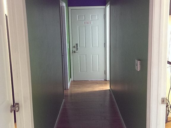 3rd image of 1019 N Avalon Blvd