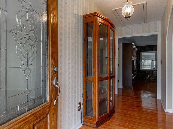 4th image of 204 Dodd Rd