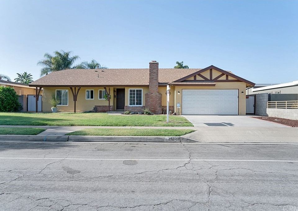 1st image of 2932 E Greenhedge Ave