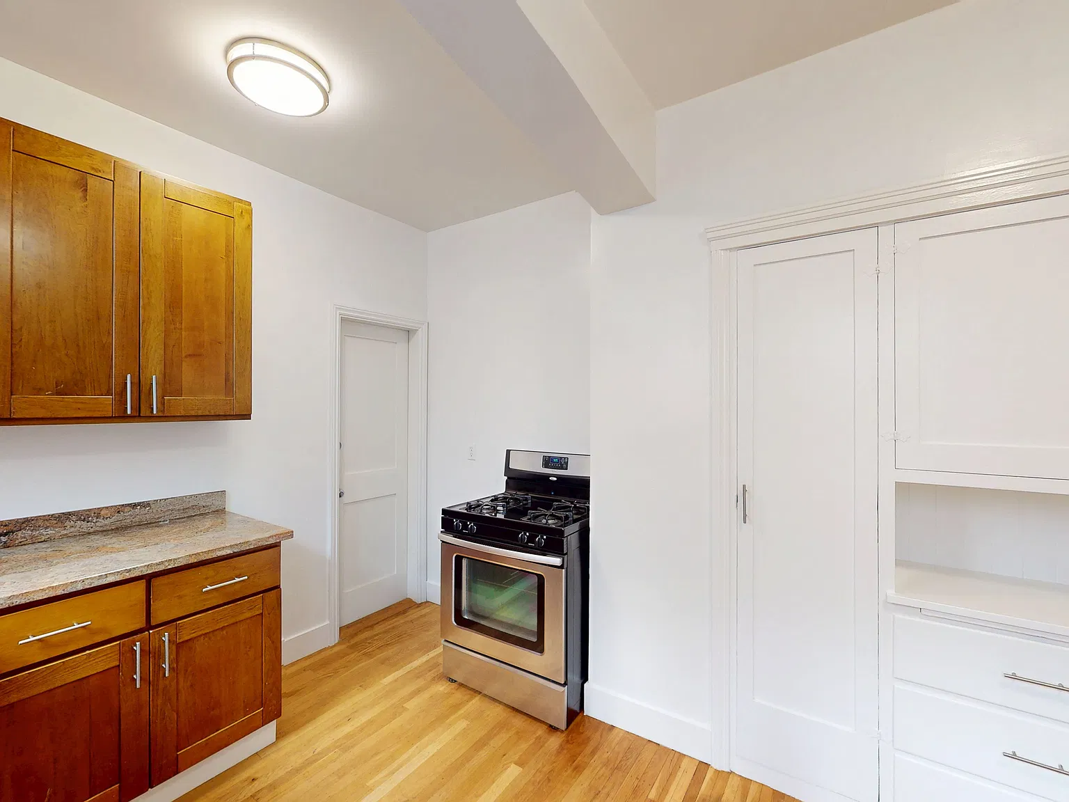 Spacious Studio Steps from the Panhandle & Golden Gate Park 2160 Fell Street #203 | San Francisco — Photo 2