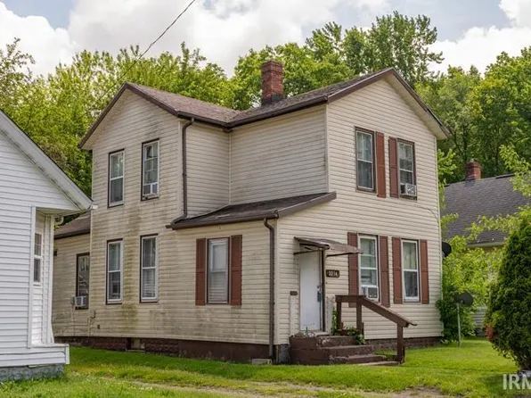 2214 Kemble Ave, South Bend, IN 46613