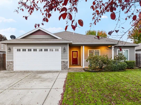 931 Highbury Dr, Medford, OR 97501
