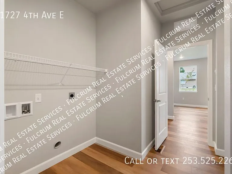 11727 4th Ave E — Photo 17