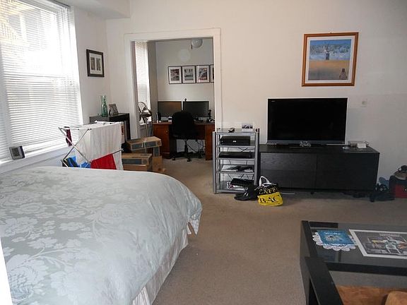 5th image of 3727 N Pine Grove Ave APT 205