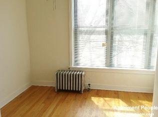 1911 Central St APT 6, Evanston, IL 60201