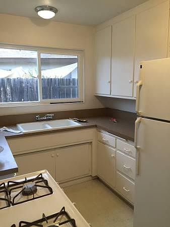 1st image of 3835 Mount Ainsworth Ave