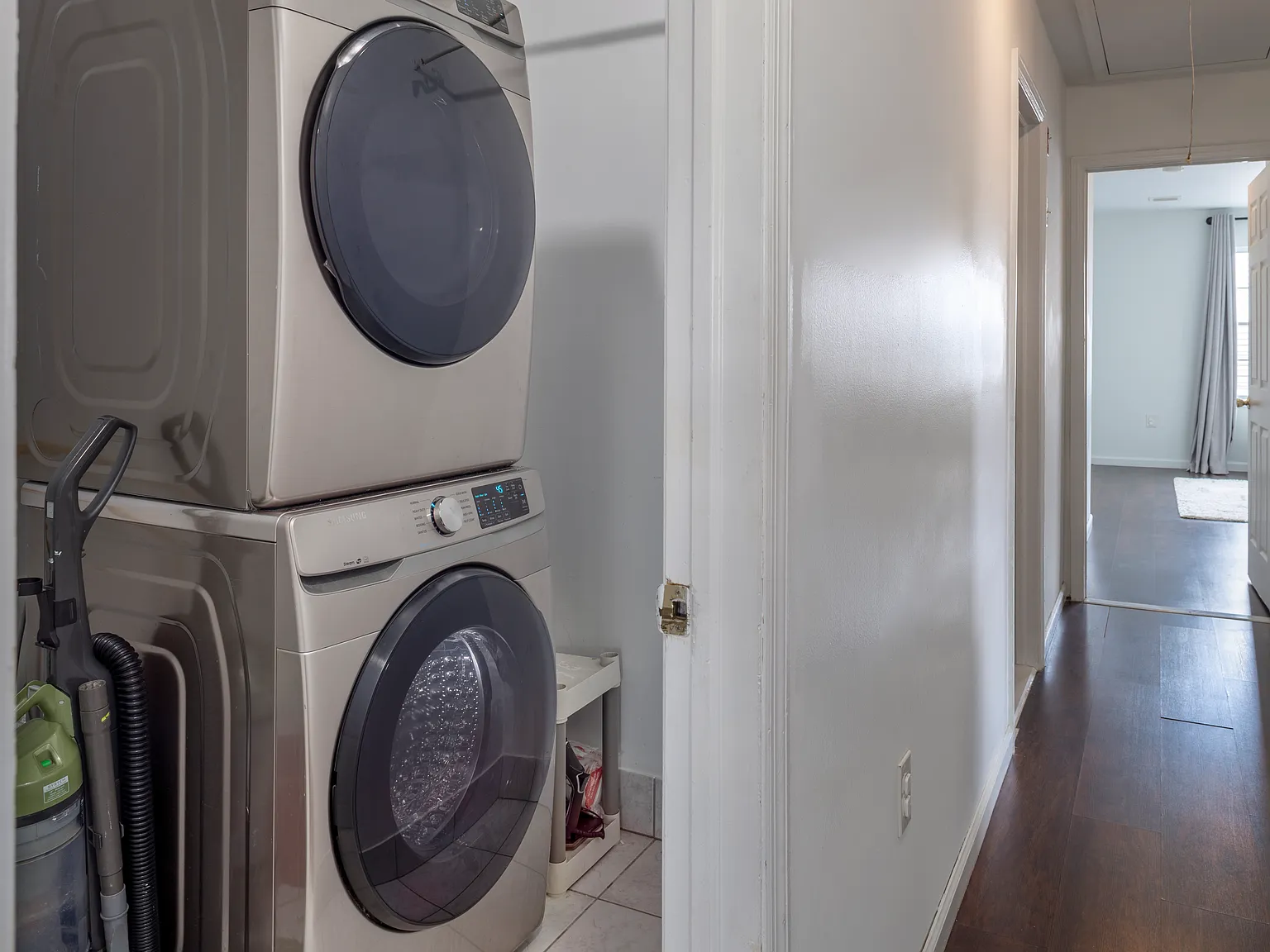 3 bed, 1400 sqft, $3,200 — Photo 4