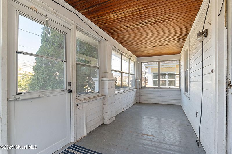 5th image of 32 Dartmouth Street