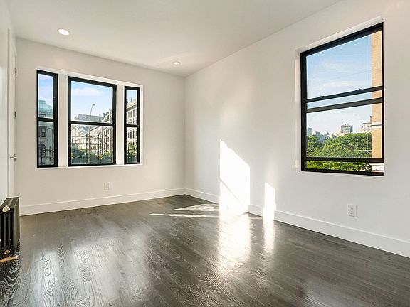 4th image of 3750 Broadway APT 31