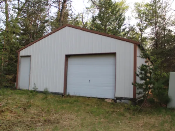 2420 Young Rd, Lewiston, MI 49756