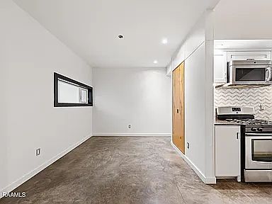 5th image of 1611 W University Ave